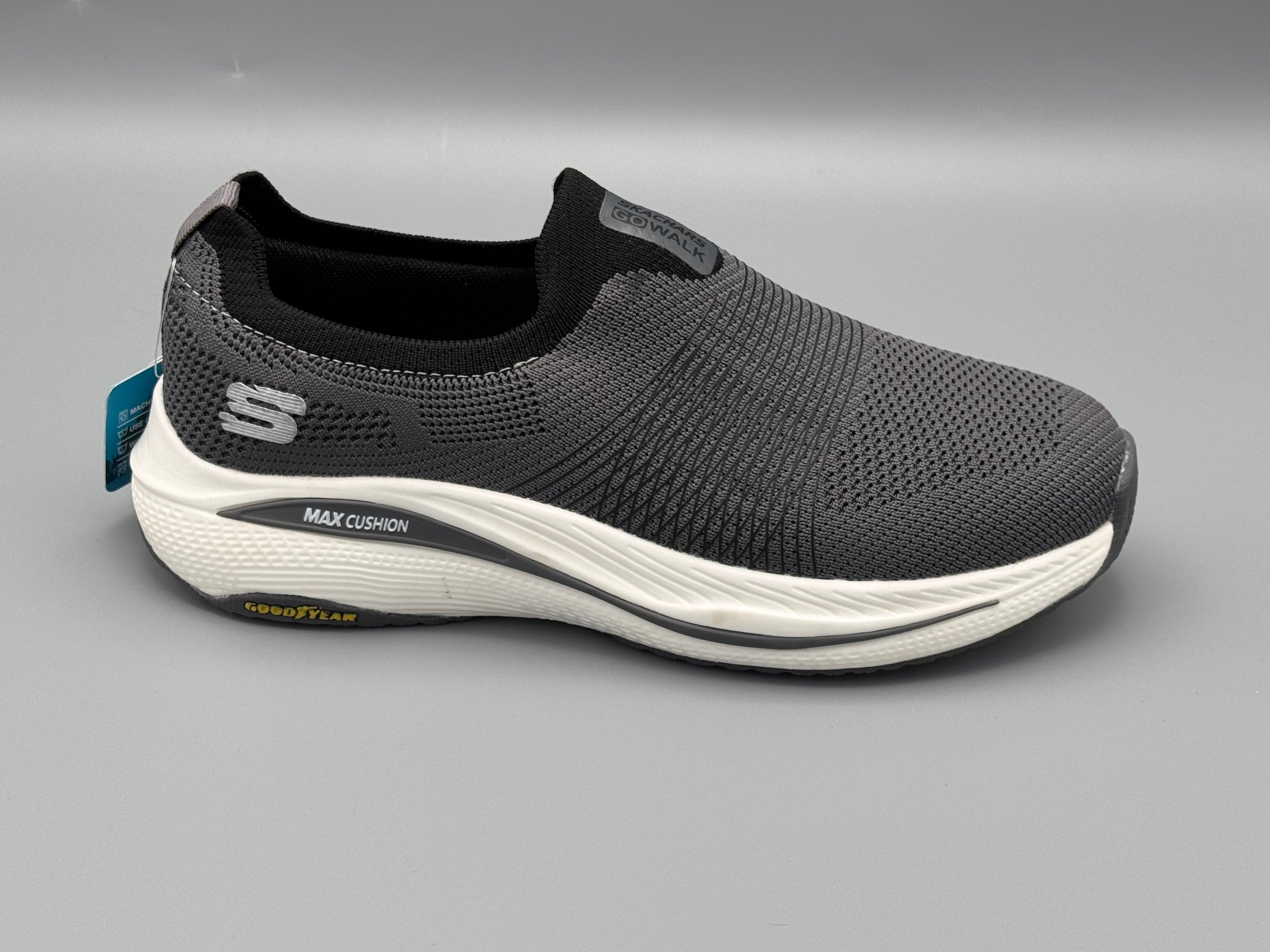 Skechers max cushion (nauhaton)