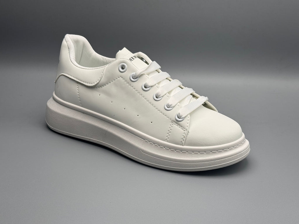 Alexandra McQueen tennarit