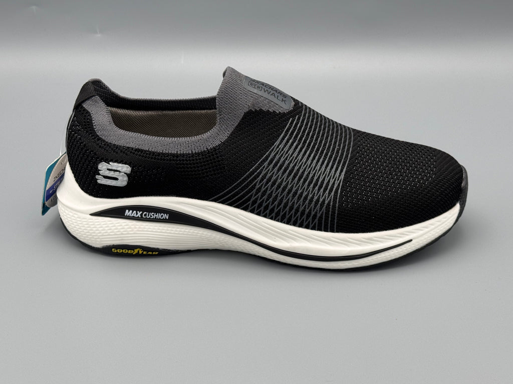Skechers max cushion (nauhaton)