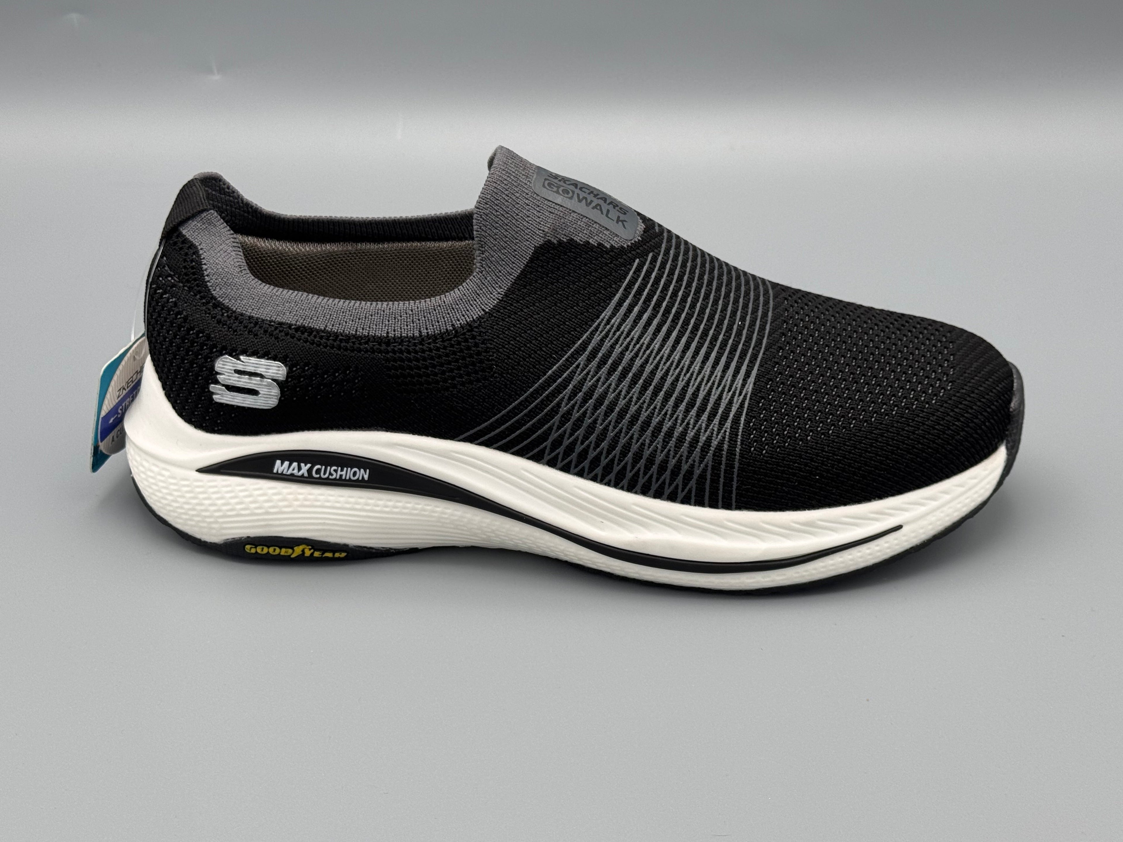 Skechers max cushion (nauhaton)