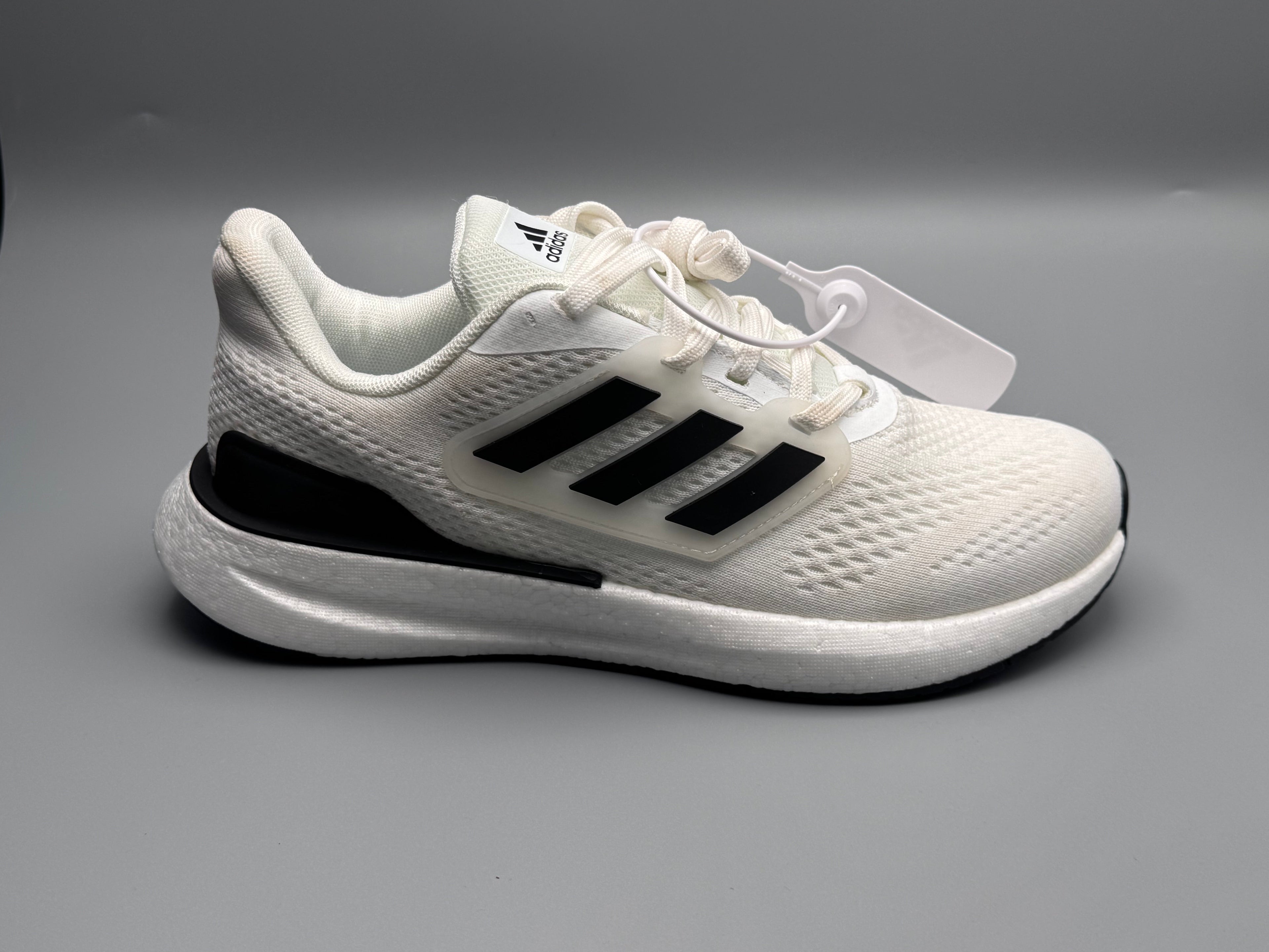 Ultra Boost vaahtomaiset joggerit