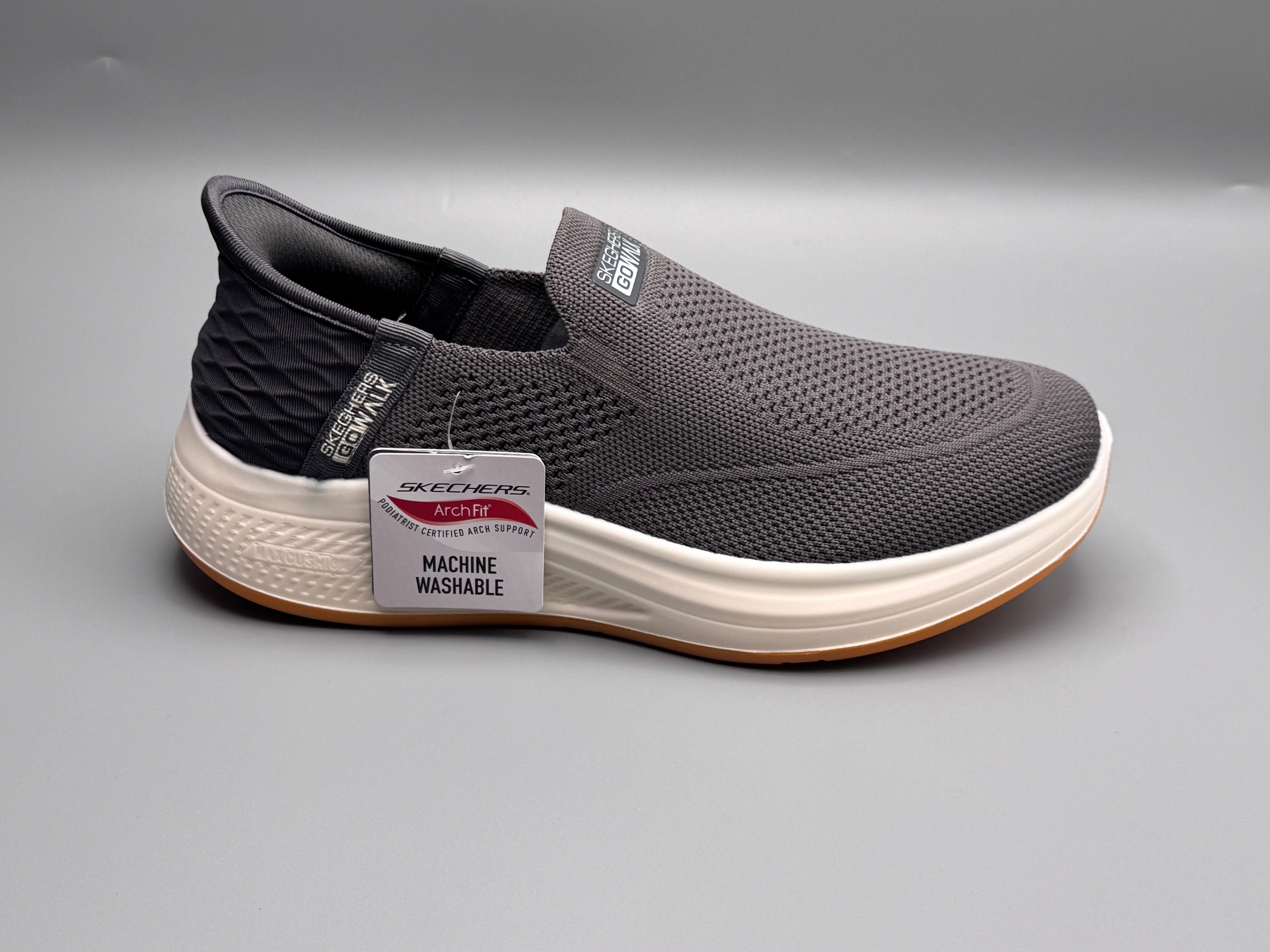 Miesten vaahtopohjaiset Skechers-kengät