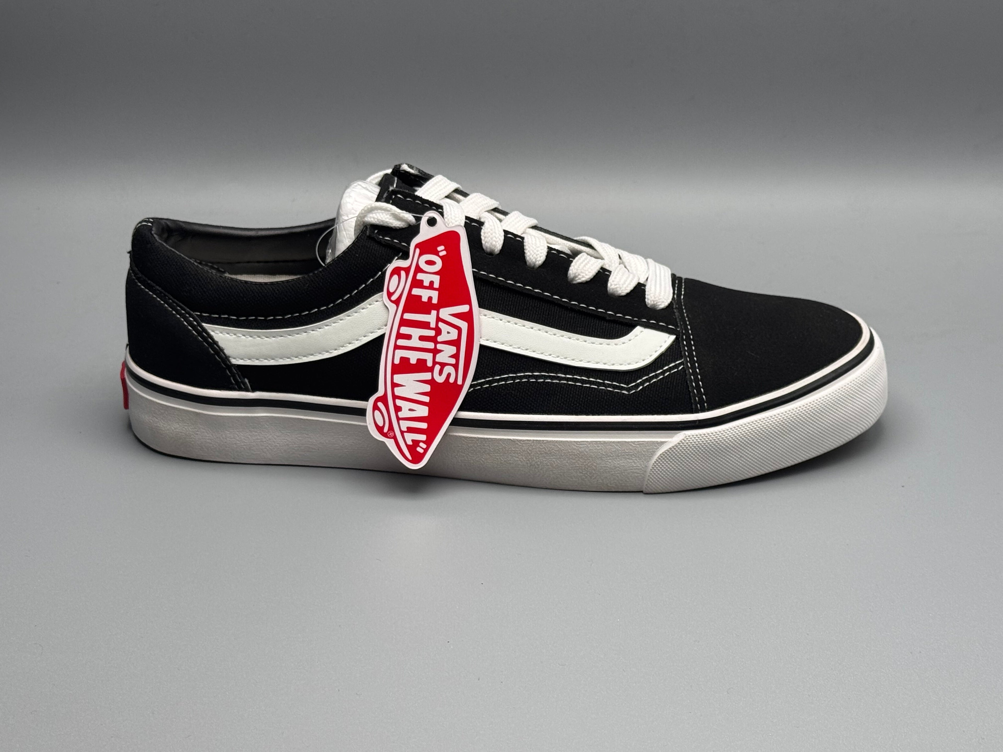 Van,s Royal sneakerit