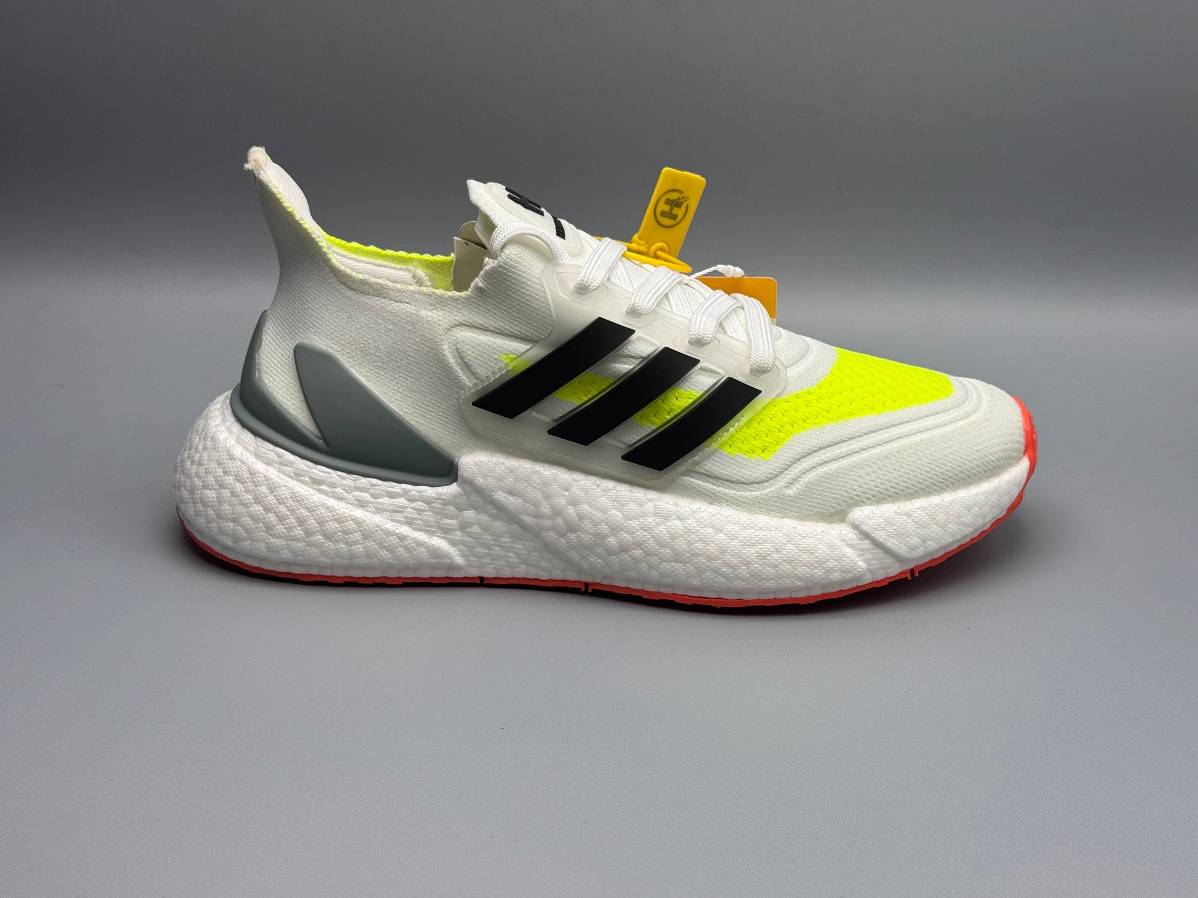 Ultra boost juoksukengät